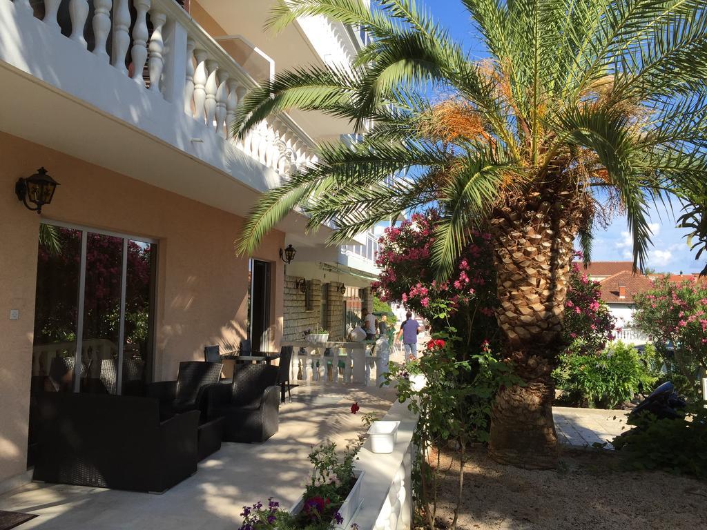 B&B Sidro Vodice Bagian luar foto